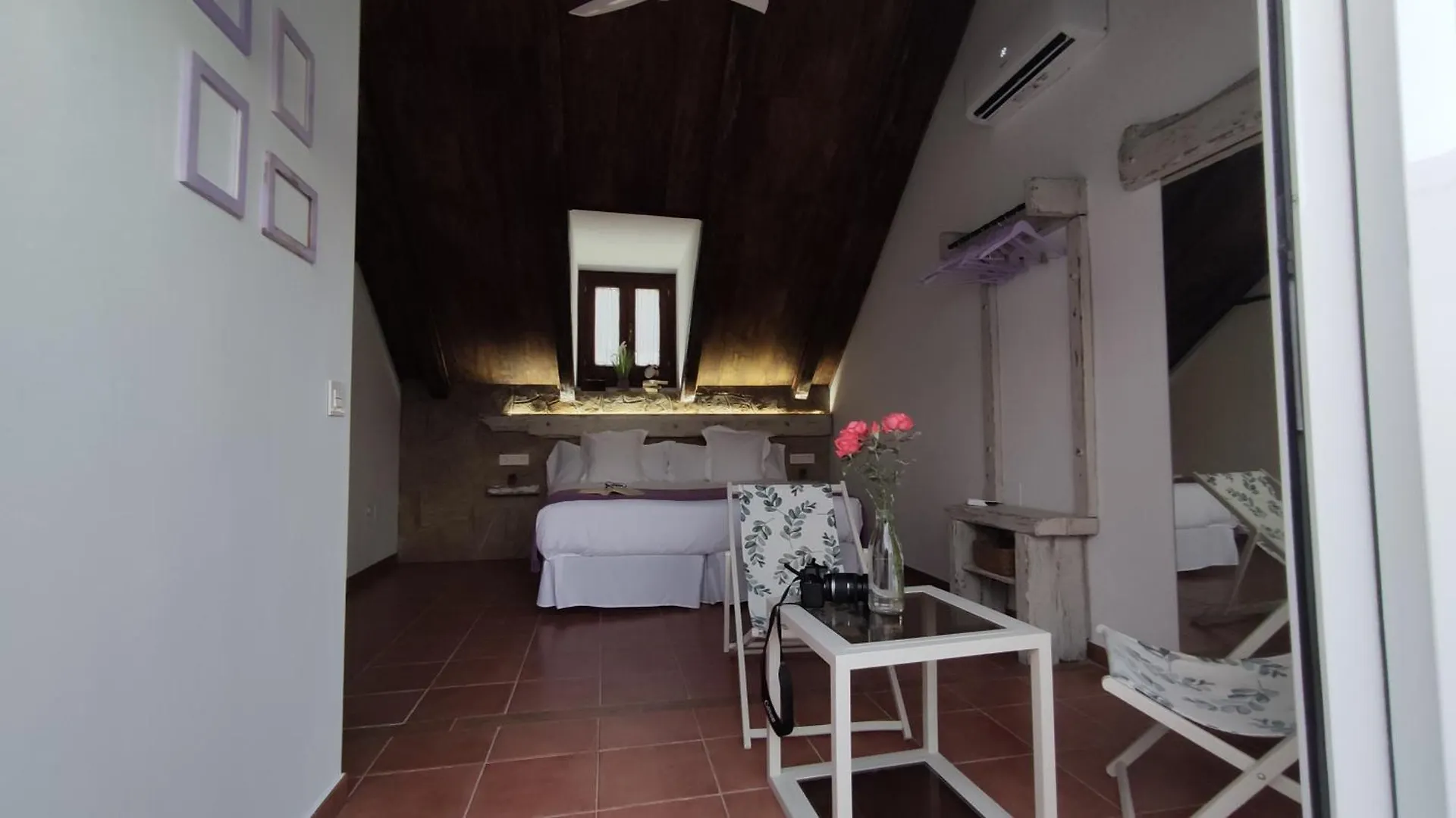 La Gueena Vida Algodonales Bed & Breakfast