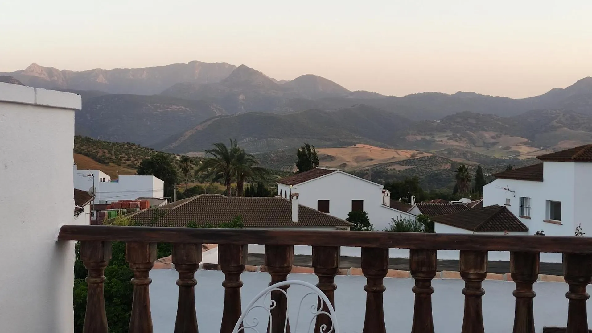 Bed & Breakfast La Gueena Vida Algodonales
