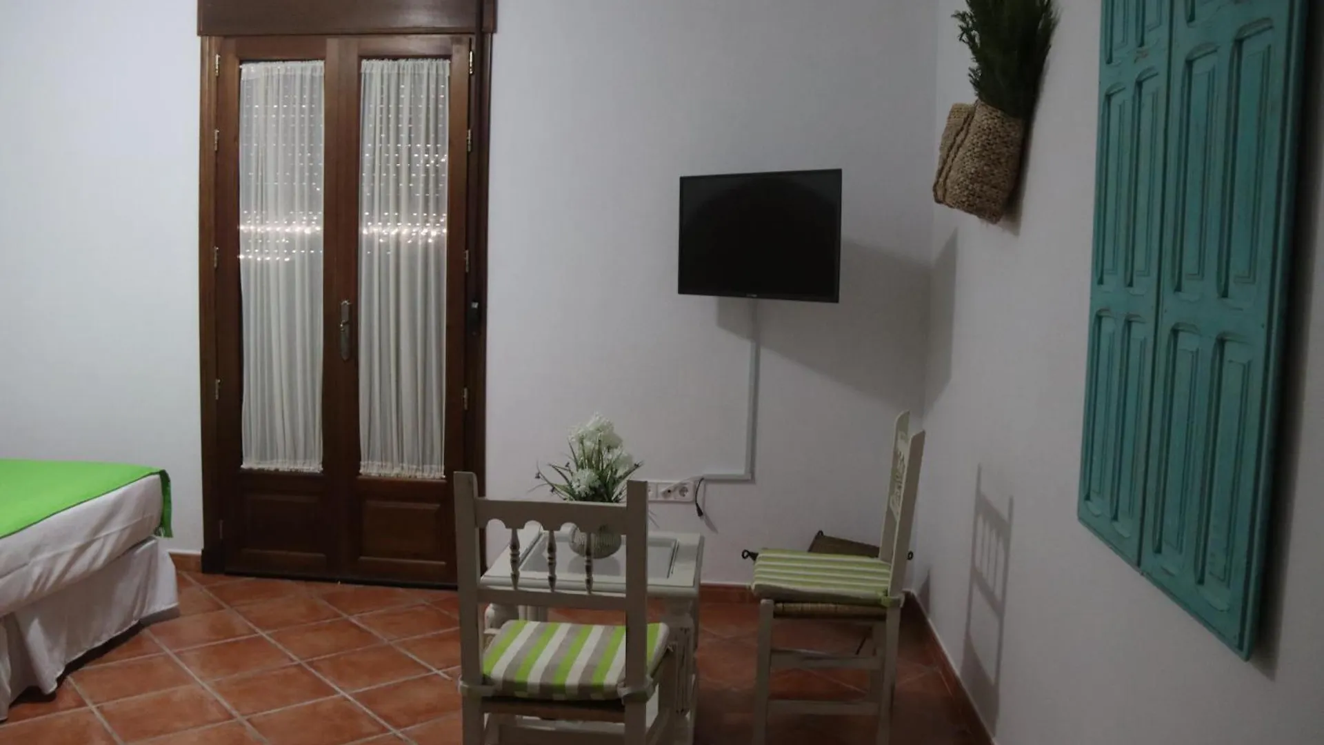 La Gueena Vida Algodonales Bed & Breakfast
